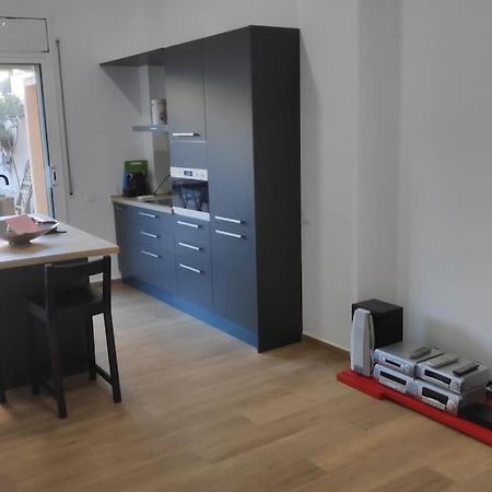 Precioso Apartamento Con Magnifico Patio. Сан-Фелиу-де-Льобрегат Экстерьер фото