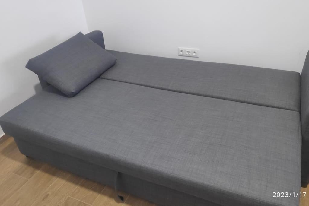Precioso Apartamento Con Magnifico Patio. Сан-Фелиу-де-Льобрегат Экстерьер фото