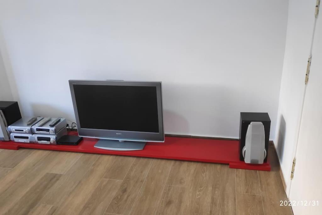 Precioso Apartamento Con Magnifico Patio. Сан-Фелиу-де-Льобрегат Экстерьер фото